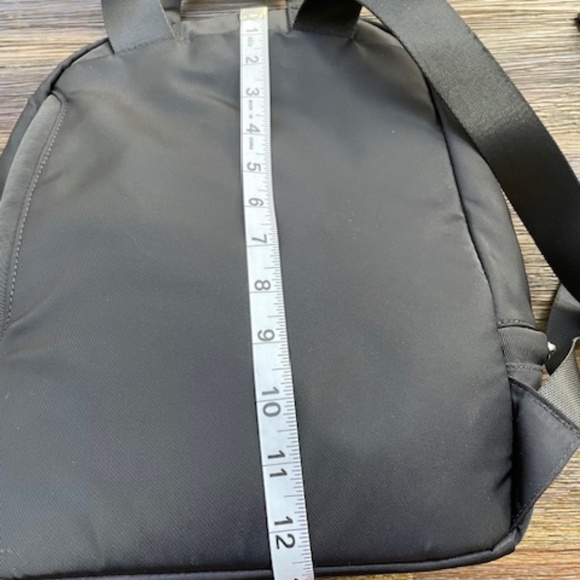 Lululemon City Adventurer Backpack Mini 11L EUC - Picture 10 of 11